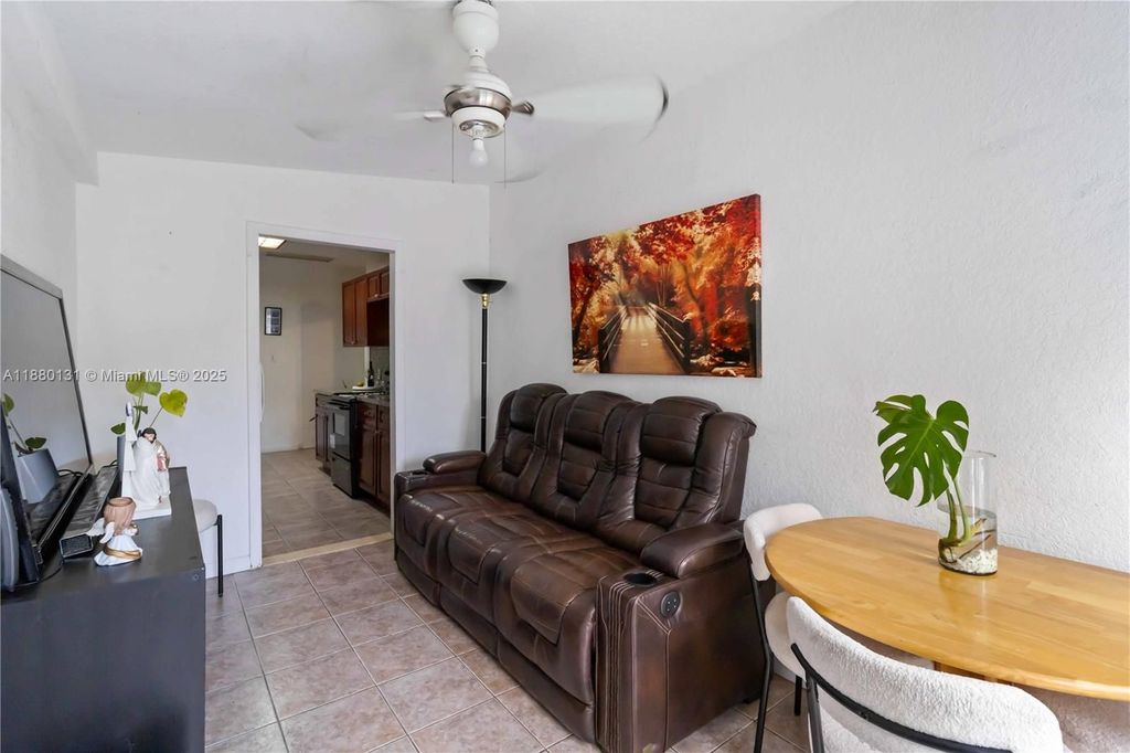 Luxury House for sale in Hollywood, 459 268 €, Photo 5