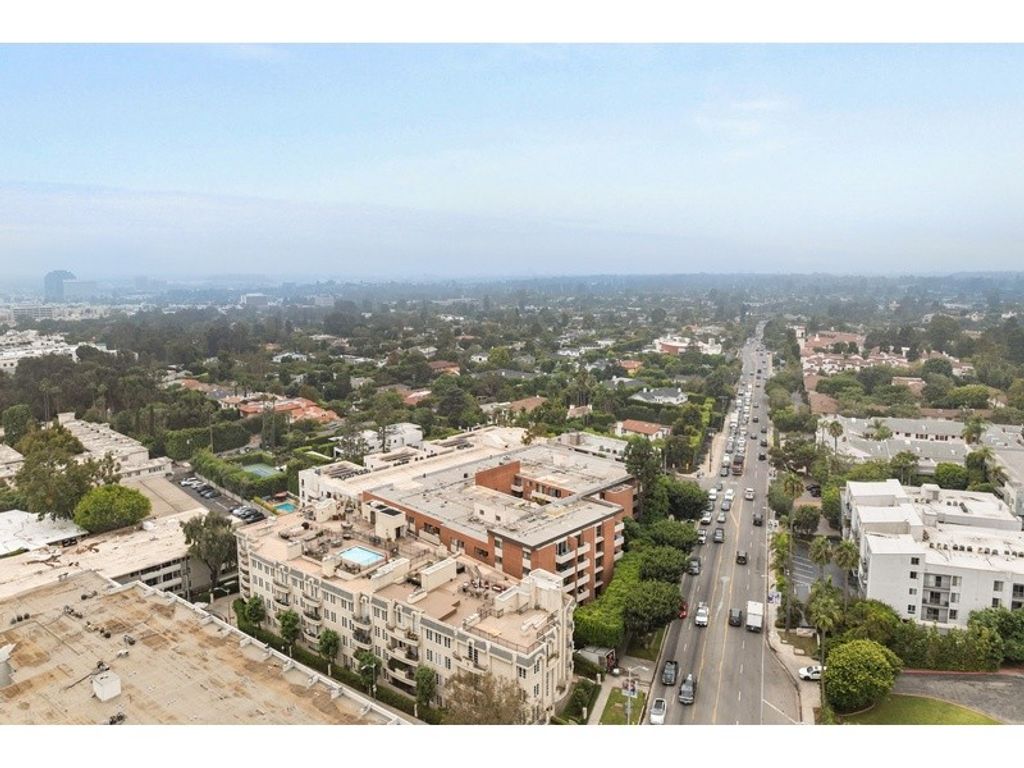 Luxury Apartment for sale in Los Angeles, 571 028 €, Photo 5