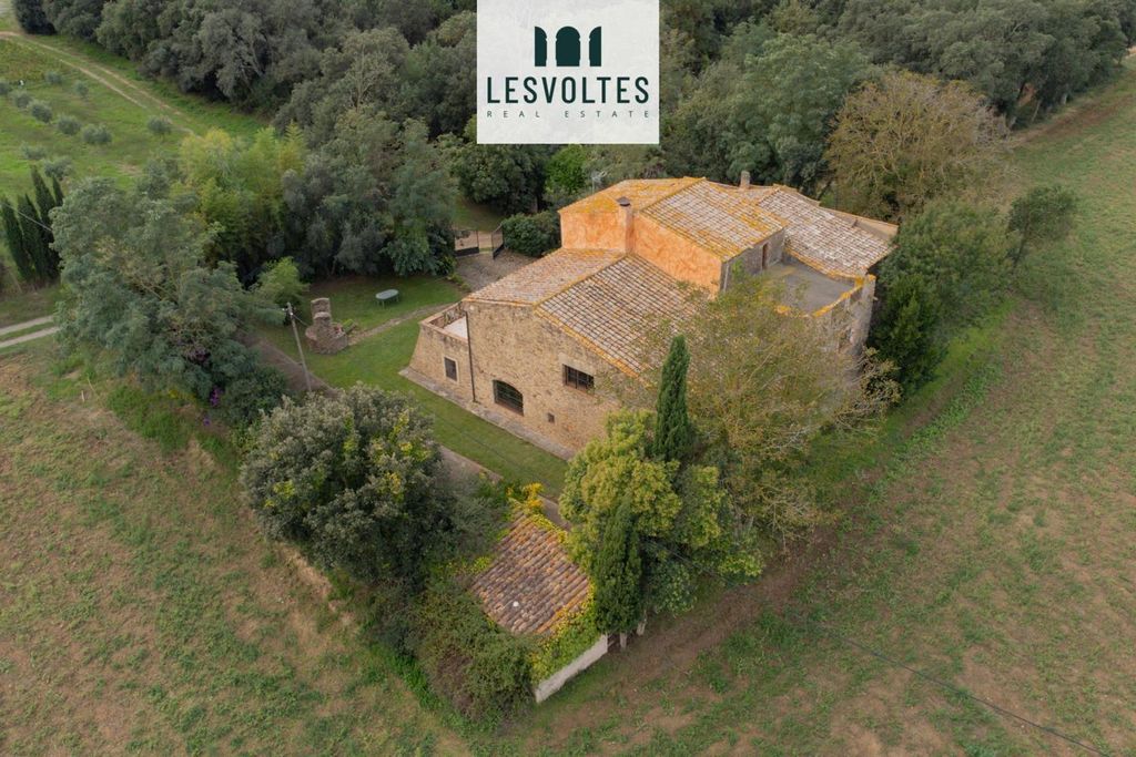 Maison de luxe à vendre à Vulpellac, 2 200 000 €, Photo 5