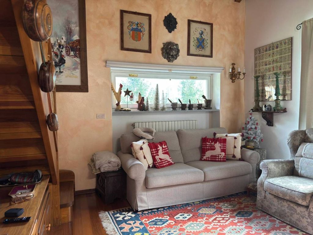 Appartement de luxe à vendre à Courmayeur, 950 000 €, Photo 2