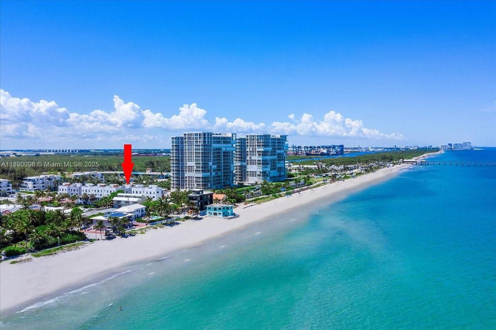 Luxury House for sale in Hollywood, 2 215 983 €, Photo 3