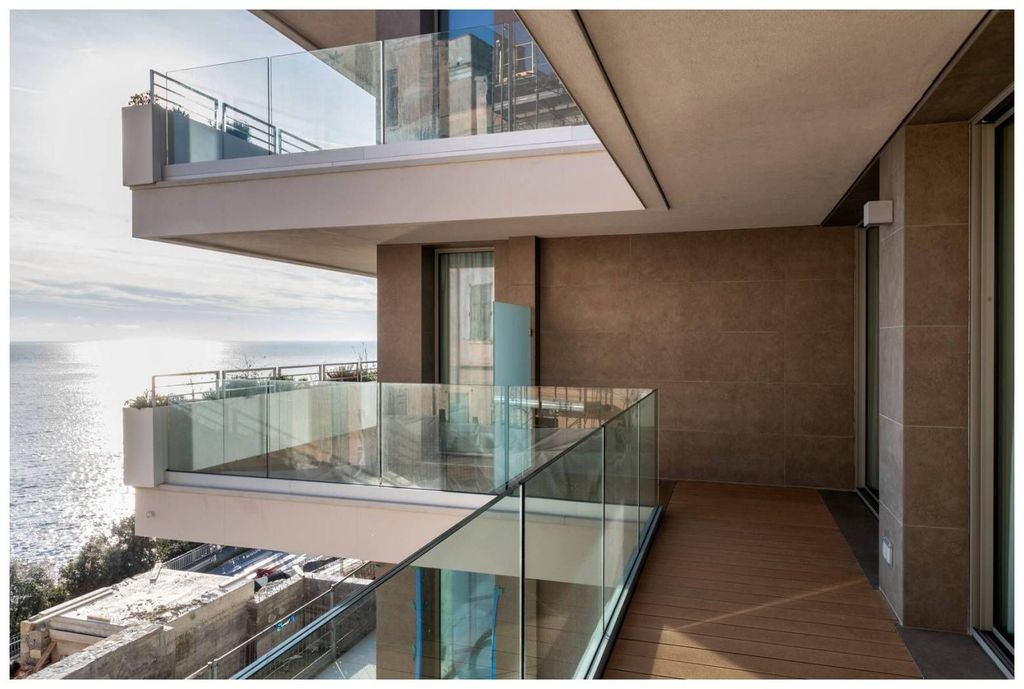 Luxury Apartment for sale in Varazze, 1 350 000 €, Photo 1