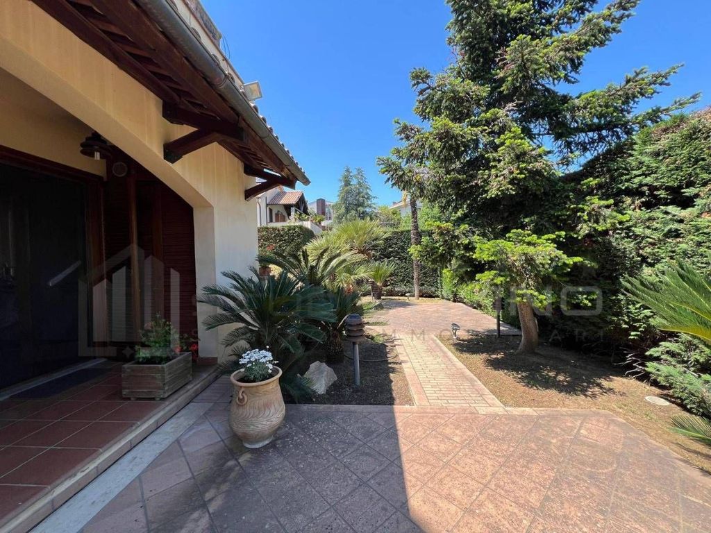 Maison de luxe à vendre à Rende, 580 000 €, Photo 2