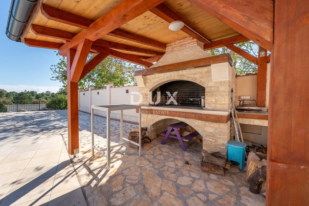 Maison de luxe à vendre à Žminj, 850 000 €, Photo 3