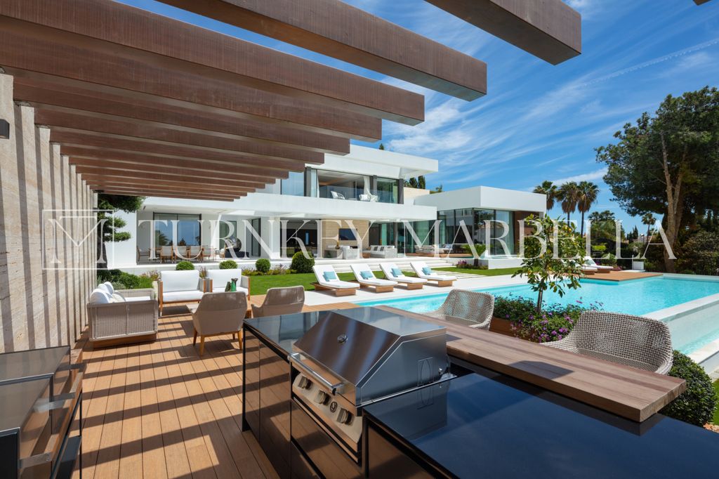 Maison de luxe à vendre à Marbella, 15 995 000 €, Photo 2