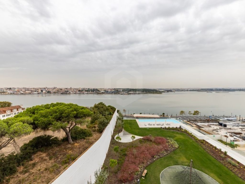 Luxury Apartment for sale in Seixal, 690 000 €, Photo 2