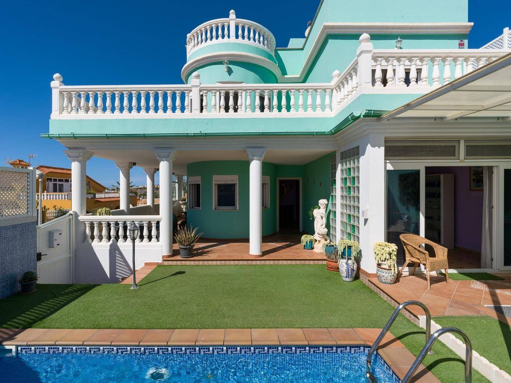 Luxury House for sale in San Bartolomé de Tirajana, 750 000 €, Photo 2