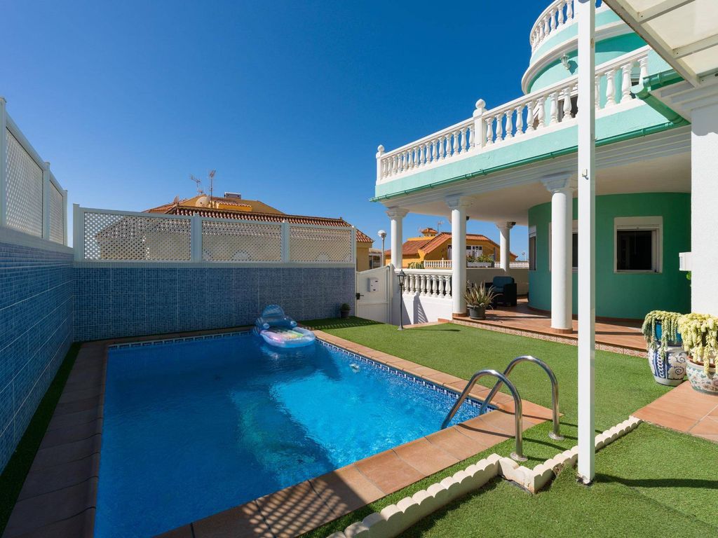 Luxury House for sale in San Bartolomé de Tirajana, 750 000 €, Photo 3