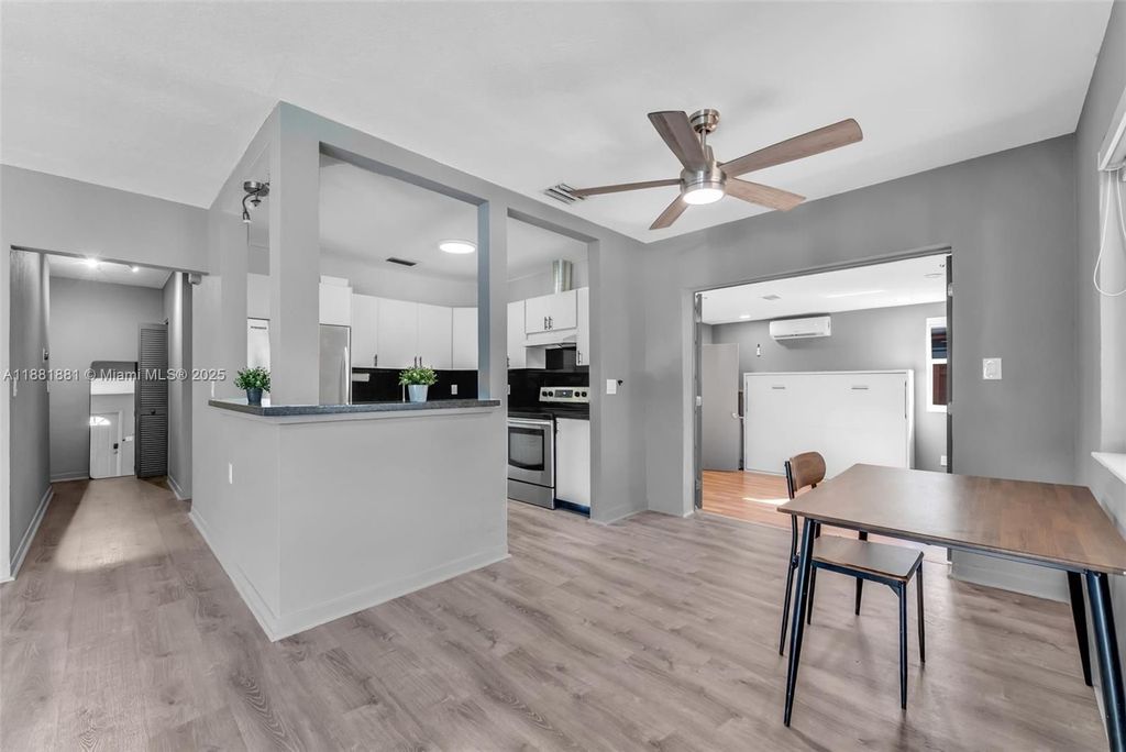 Luxury House for sale in Hollywood, 507 119 €, Photo 5