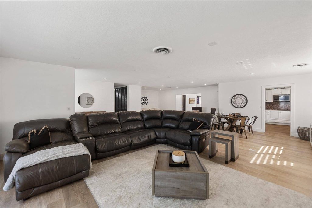 Luxury House for sale in Hollywood, 754 287 €, Photo 3