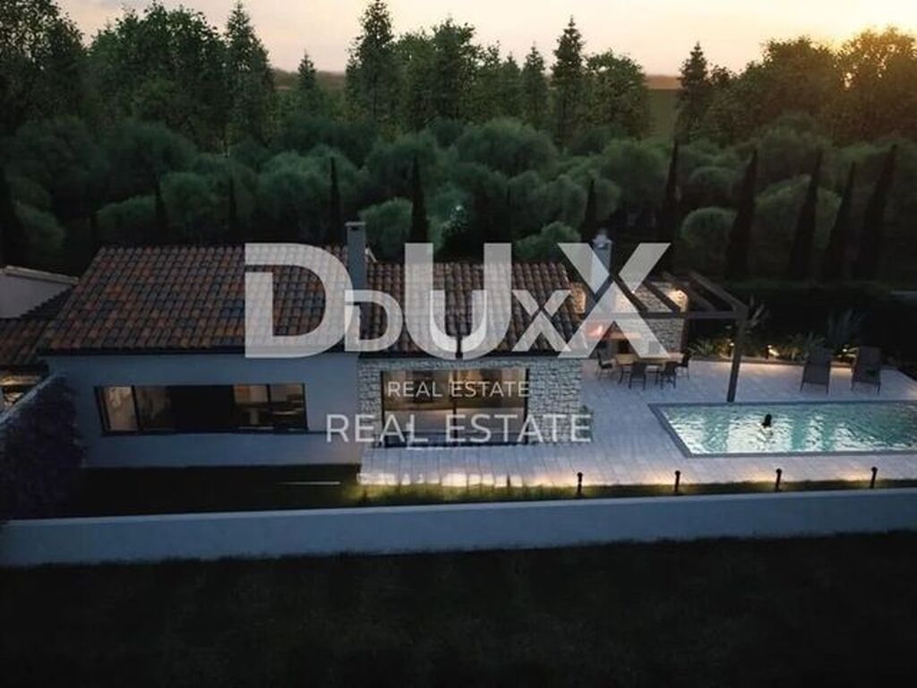 Maison de luxe à vendre à Porec, 478 000 €, Photo 1
