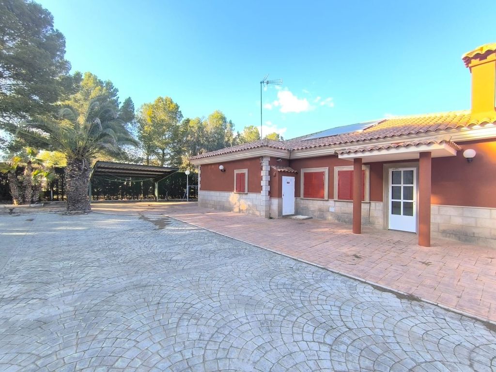 Maison de luxe à vendre à Yecla, 480 000 €, Photo 1