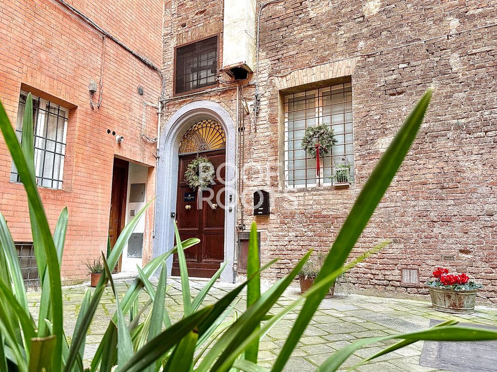 Luxury Apartment for sale in Siena, 3 100 000 €, Photo 3