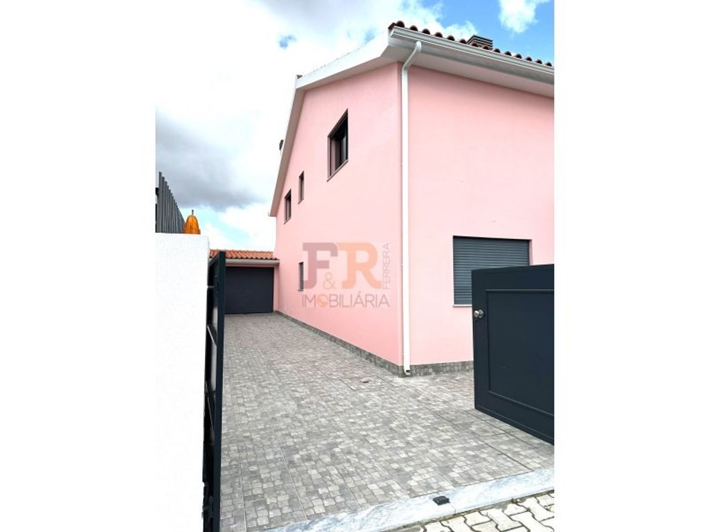Luxury House for sale in Seixal, 550 000 €, Photo 2