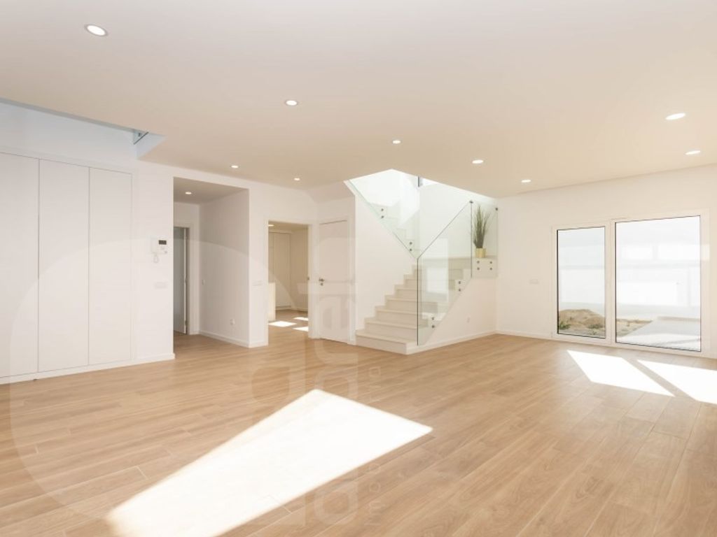Luxury House for sale in Seixal, 650 000 €, Photo 3