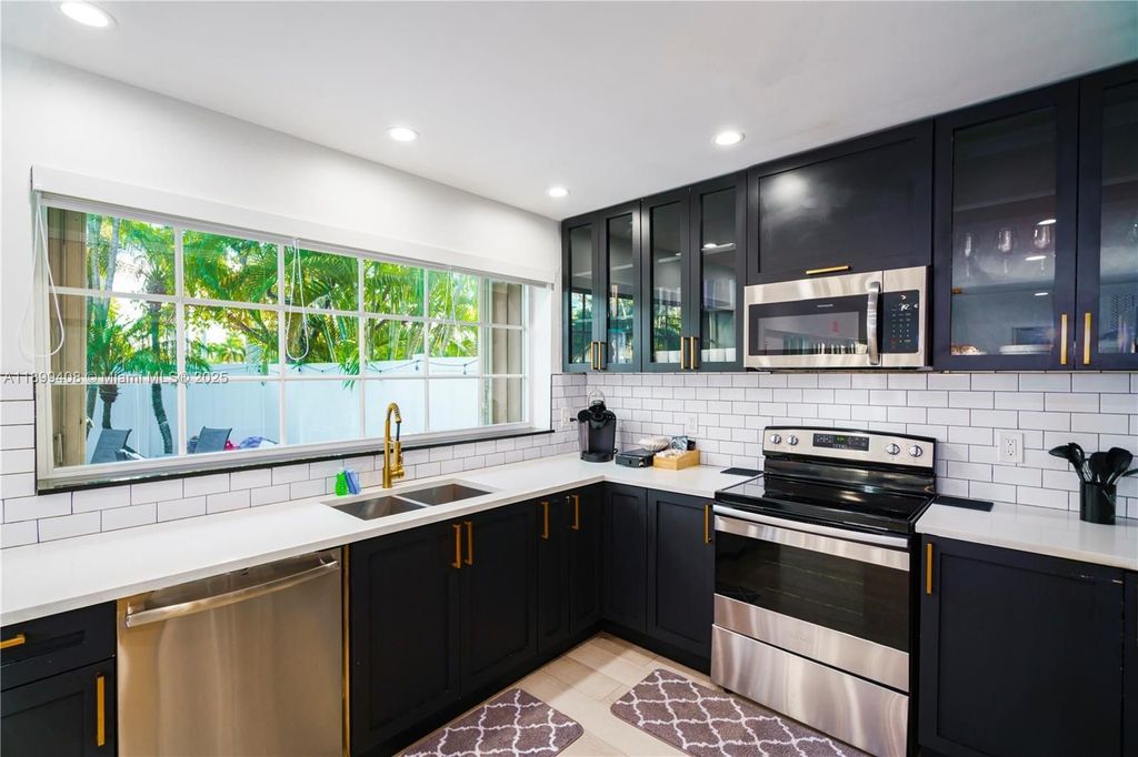 Luxury House for sale in Hollywood, 811 230 €, Photo 6