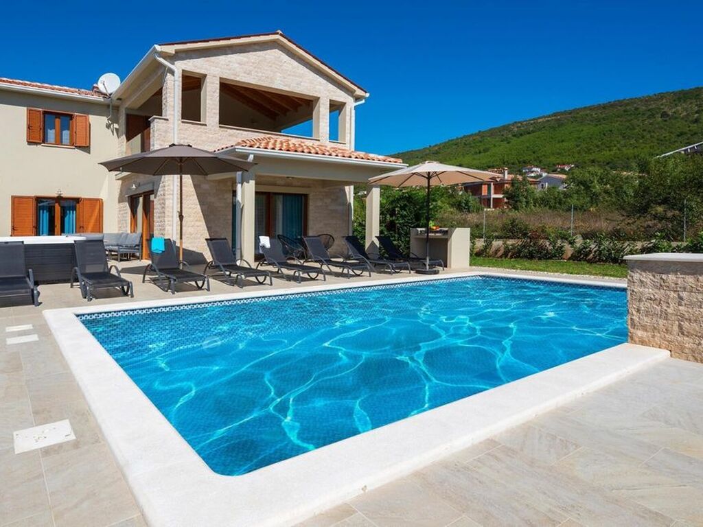 Maison de luxe à vendre à Labin, 720 000 €, Photo 1