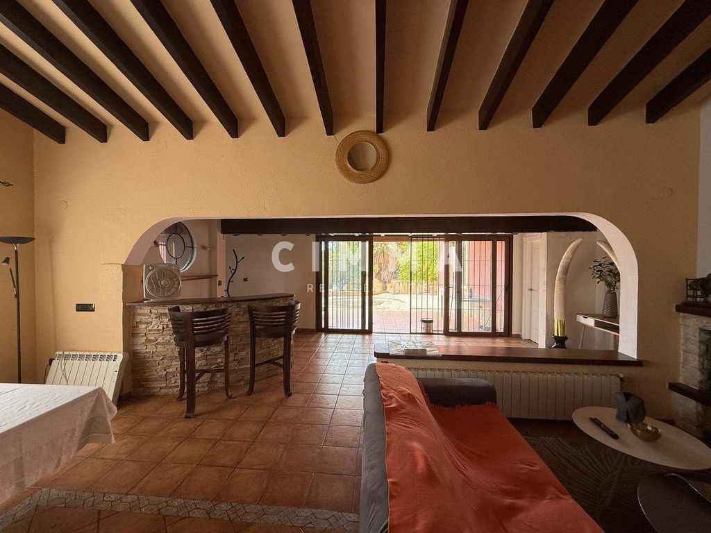 Maison de luxe à vendre à La Nucia, 750 000 €, Photo 1