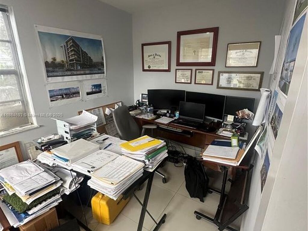 Luxury House for sale in Hollywood, 536 528 €, Photo 4