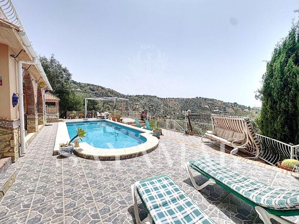 Luxury House for sale in Sayalonga, 650 000 €, Photo 5