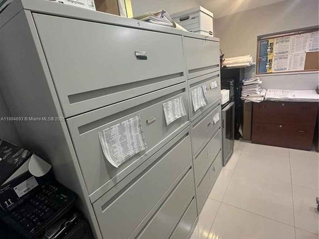 Luxury House for sale in Hollywood, 536 528 €, Photo 7