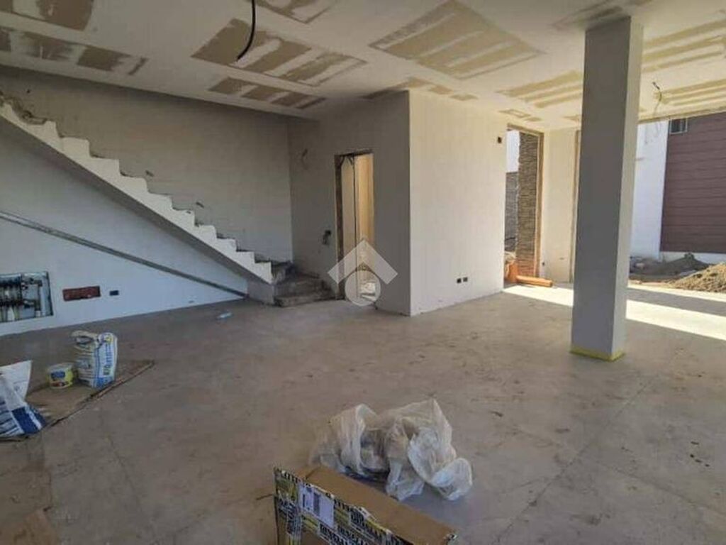 Maison de luxe à vendre à Rome, 550 000 €, Photo 4