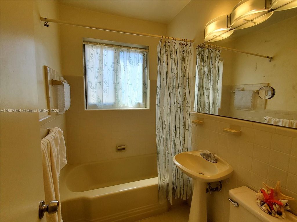 Luxury House for sale in Hollywood, 570 190 €, Photo 7