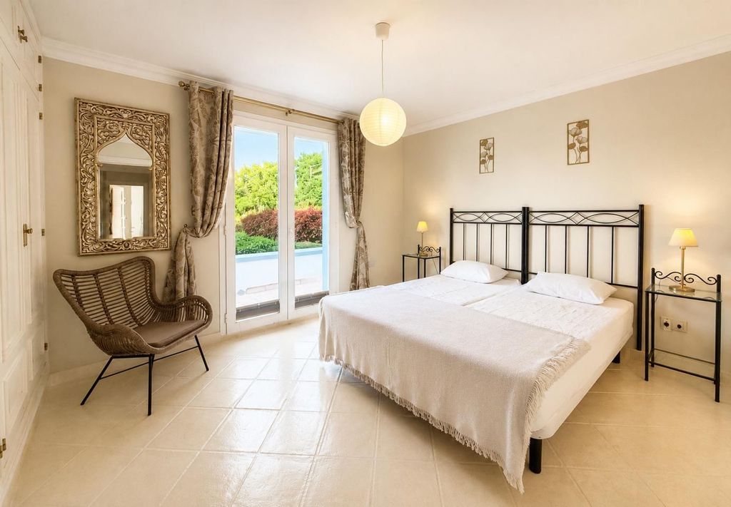 Luxury Apartment for sale in Casares, 630 000 €, Photo 7