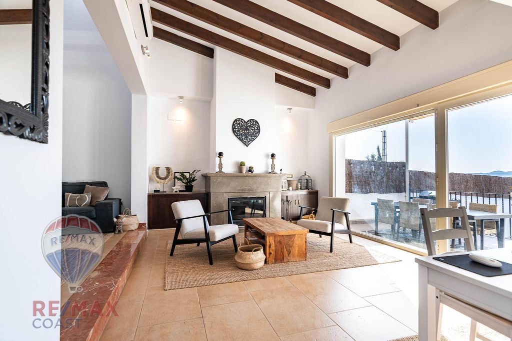 Luxury House for sale in Cártama, 550 000 €, Photo 2