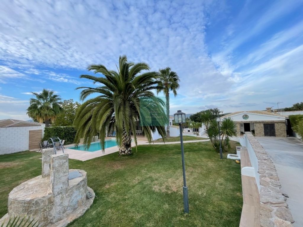 Maison de luxe à vendre à Cabra, 410 000 €, Photo 1