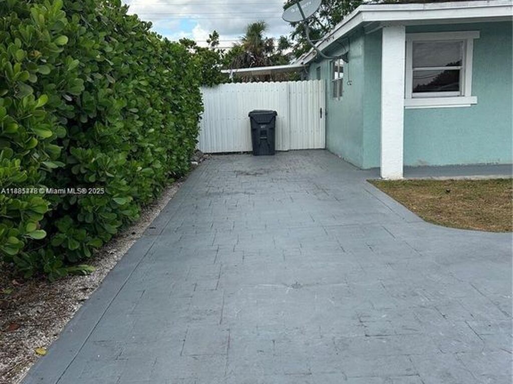 Luxury House for sale in Hollywood, 428 793 €, Photo 3