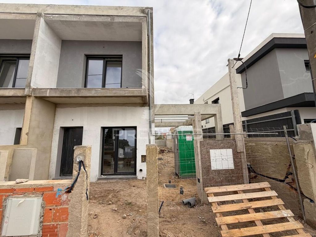 Luxury House for sale in Seixal, 420 000 €, Photo 4
