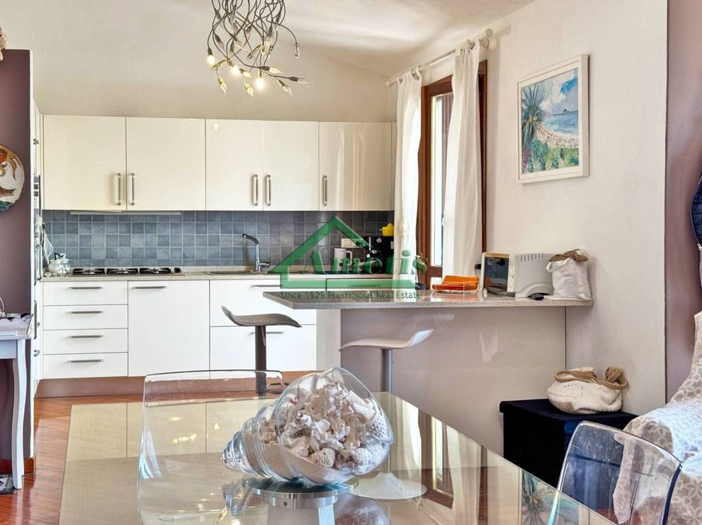 Maison de luxe à vendre à Imperia, 890 000 €, Photo 3