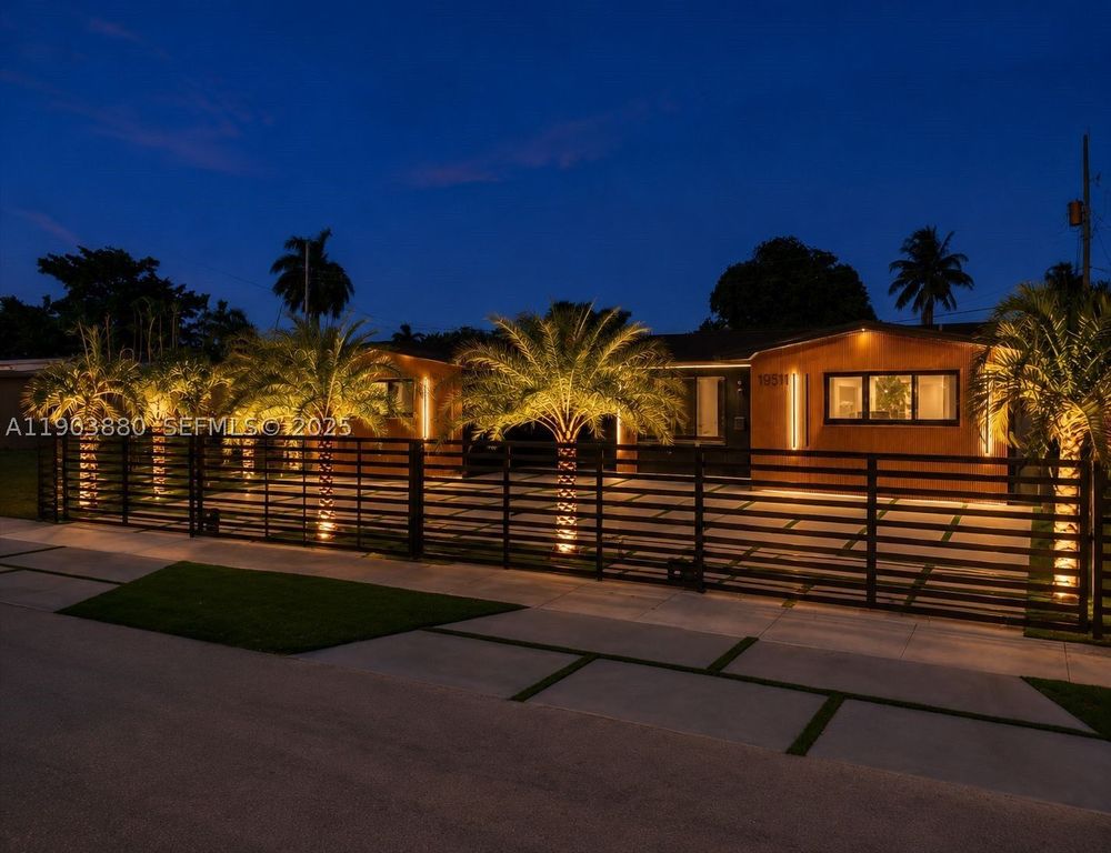 Luxury House for sale in Miami, 1 174 473 €, Photo 1