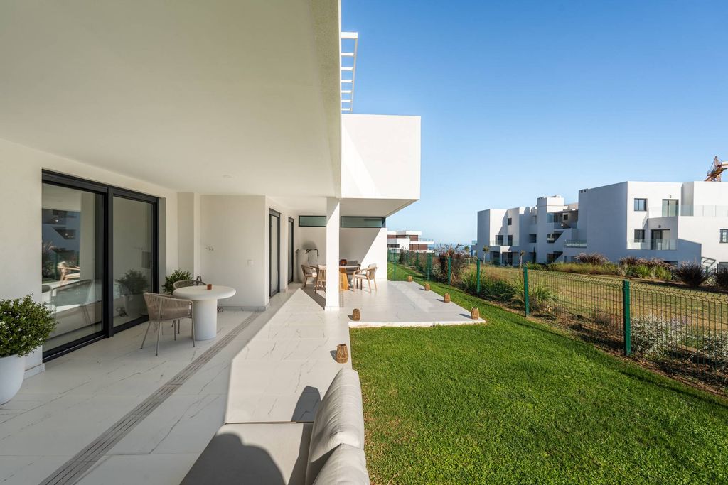 Luxury Apartment for sale in Casares, 650 000 €, Photo 1