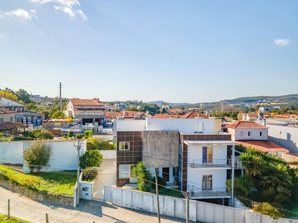 Maison de luxe à vendre à Rebordosa, 425 000 €, Photo 1
