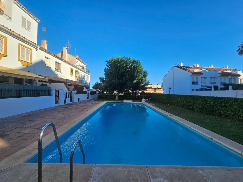 Maison de luxe à vendre à Torremolinos, 690 000 €, Photo 1
