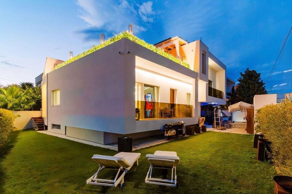 Luxury House for sale in Brindisi, 1 080 000 €, Photo 1