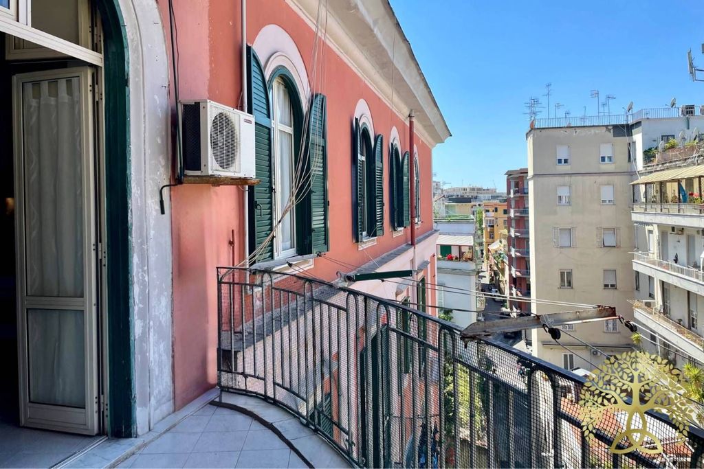 Luxury Apartment for sale in Naples, 800 000 €, Photo 1