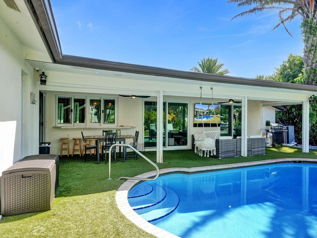 Luxury House for sale in Lighthouse Point, 1 630 495 €, Photo 1