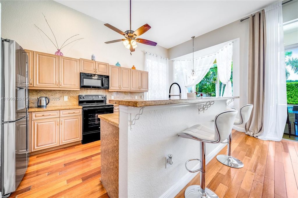 Luxury House for sale in Hollywood, 1 279 083 €, Photo 3