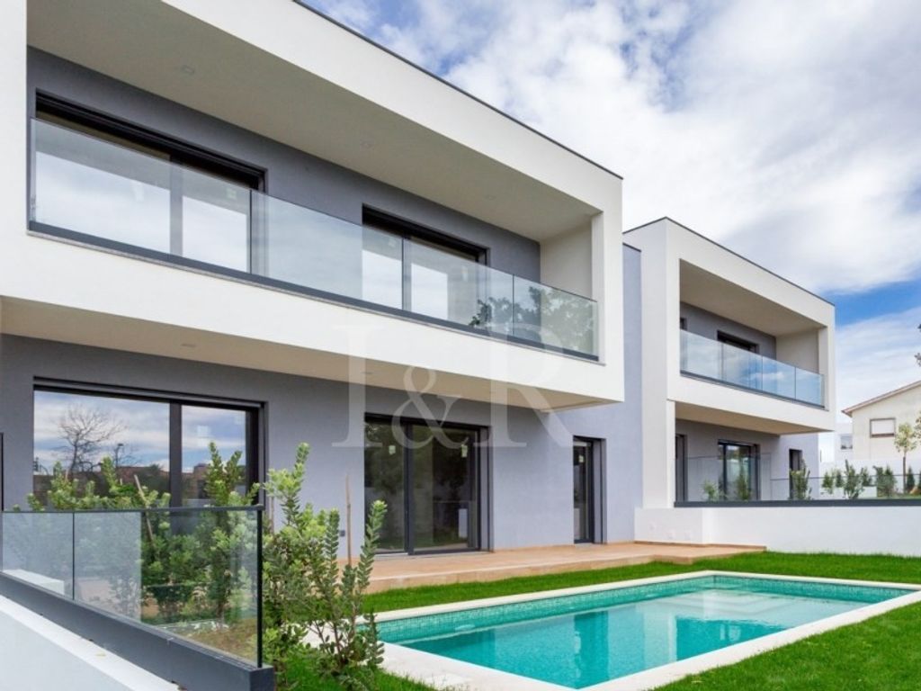 Luxury House for sale in Cascais, 1 320 000 €, Photo 1