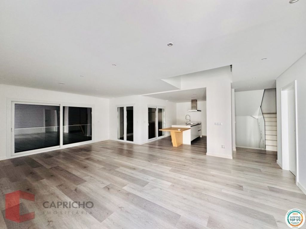 Luxury House for sale in Seixal, 740 000 €, Photo 2