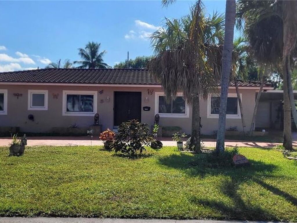 Luxury House for sale in Hollywood, 948 581 €, Photo 3