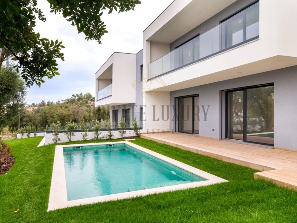 Luxury House for sale in Cascais, 1 320 000 €, Photo 1