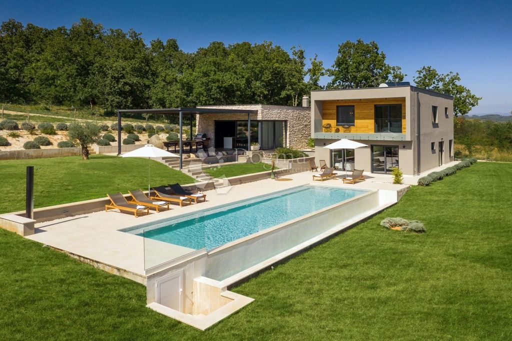 Maison de luxe à vendre à Motovun, 1 495 000 €, Photo 2