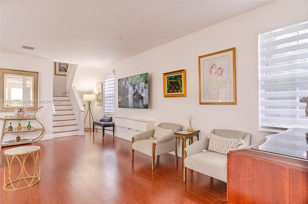 Luxury House for sale in Hollywood, 511 381 €, Photo 4