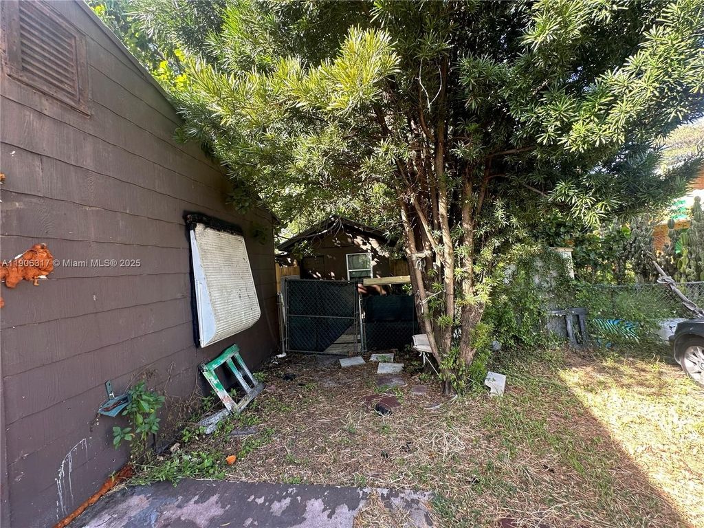 Luxury House for sale in Hollywood, 686 756 €, Photo 5