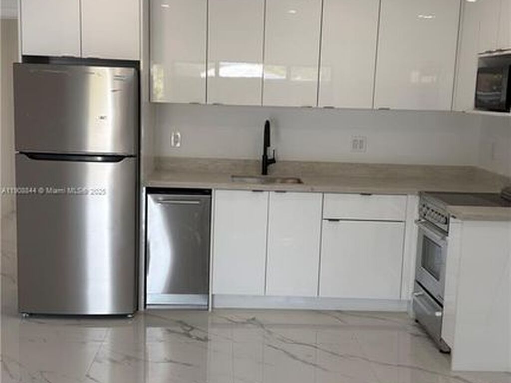 Luxury House for sale in Hollywood, 553 957 €, Photo 7