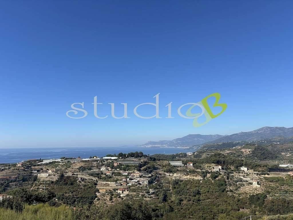 Luxury House for sale in Bordighera, 990 000 €, Photo 1